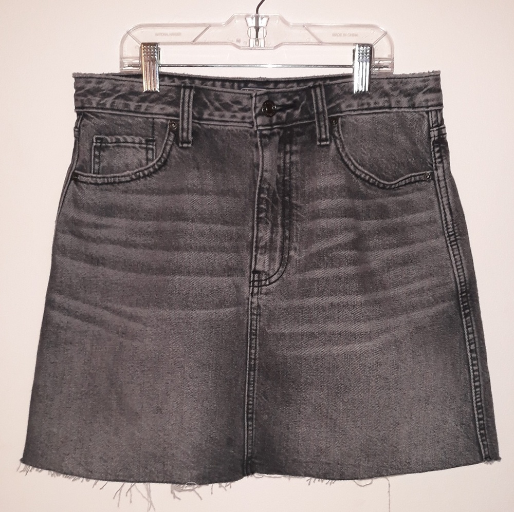 ABERCROMBIE & FITCH
